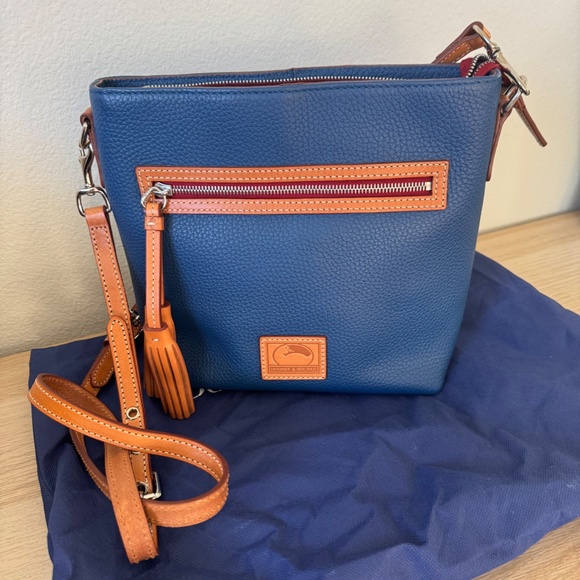 Dooney & Bourke Blue Pebbled Leather Lani Crossbbody Bag Purse Chic and NEW - Picture 4 of 12